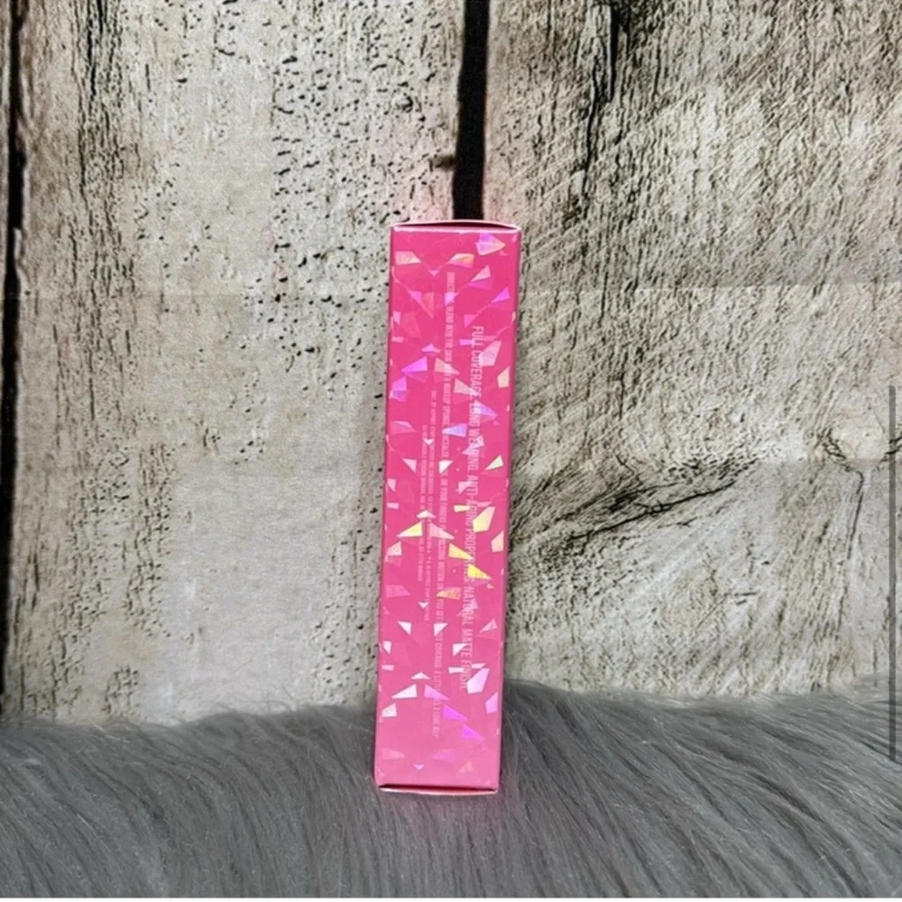 Jeffree Star Pink Crystal Wand Concealer - Nude Beige 16.5